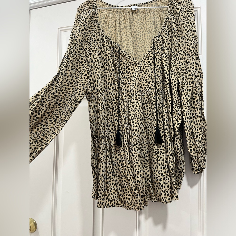 Leopard Top - Picture 2 of 3